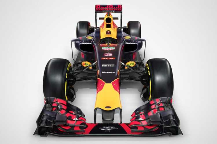 Mit dem RB12 geht Red Bull in Barcelona auf die Strecke