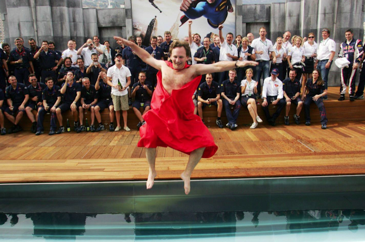 Christian Horner: Kurzer Flug in den Pool