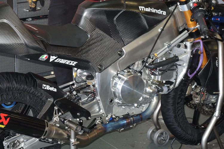 Die Moto3-Mahindra fährt weiter mit Öhlins