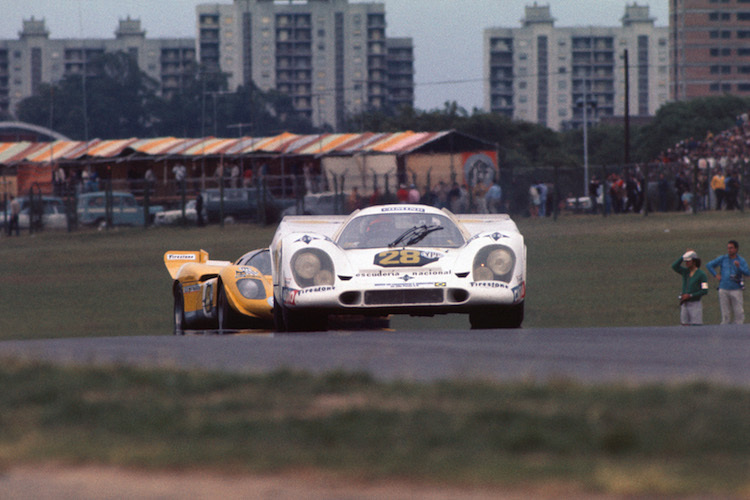Emerson Fittipaldi und Carlos Reutemann teilten sich 1971 in Buenos Aires einen Porsche 917