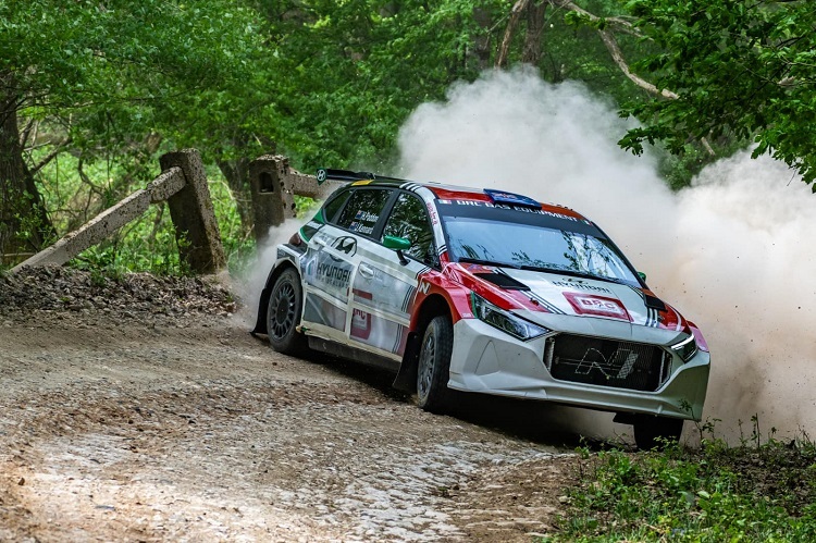 Titelverteidiger Hayden Paddon aus Neuseeland