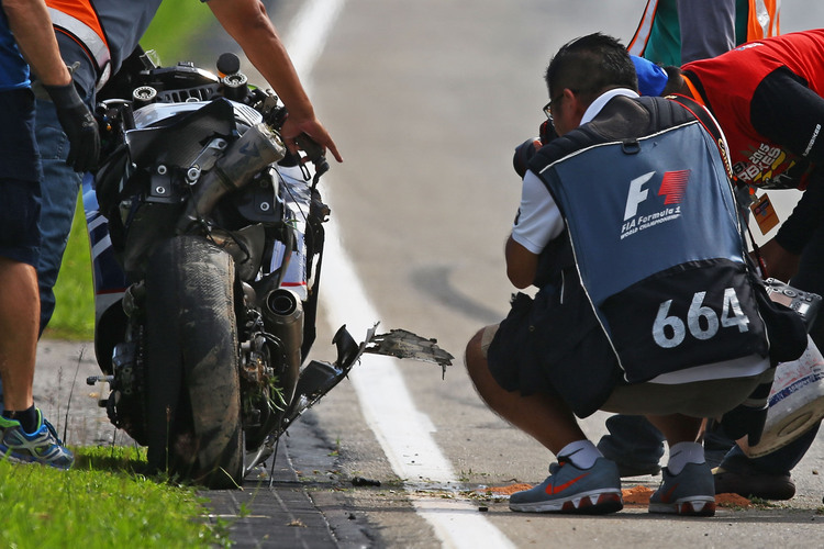 Der Hinterreifen von Loris Baz beim Sepang-Test: völlig aufgelöst