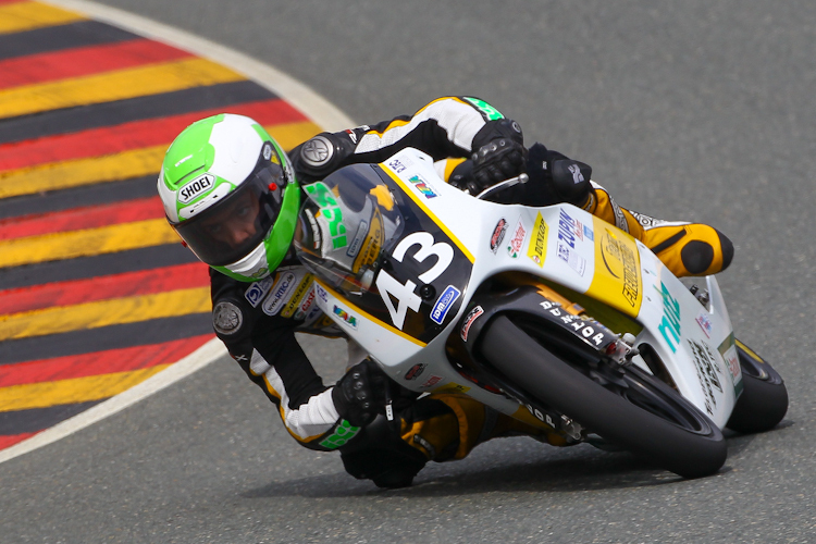 Luca Grünwald gewinnt auf dem Sachsenring