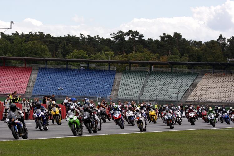 Start zur ADAC Conti Challenge in Hockenheim