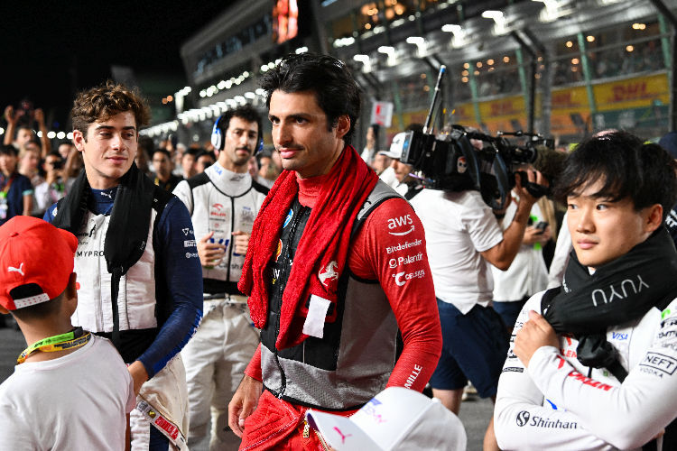 Carlos Sainz vor dem Rennen in Singapur