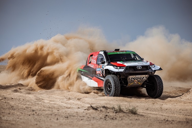 DerToyota Hilux von Yazeed Al-Rajhi/Dirk von Zitzewitz