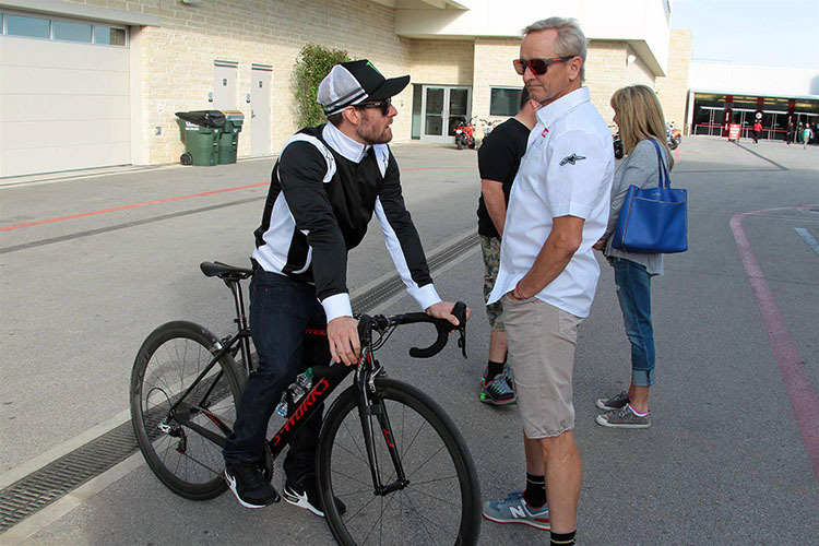 Radfan Cal Crutchlow in Texas mit Kevin Schwantz