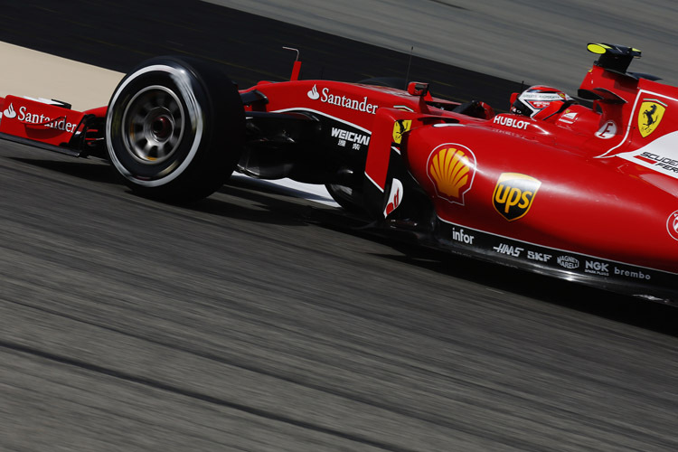 Kimi Räikkönen drehte im ersten freien Training in der Wüste die schnellste Runde