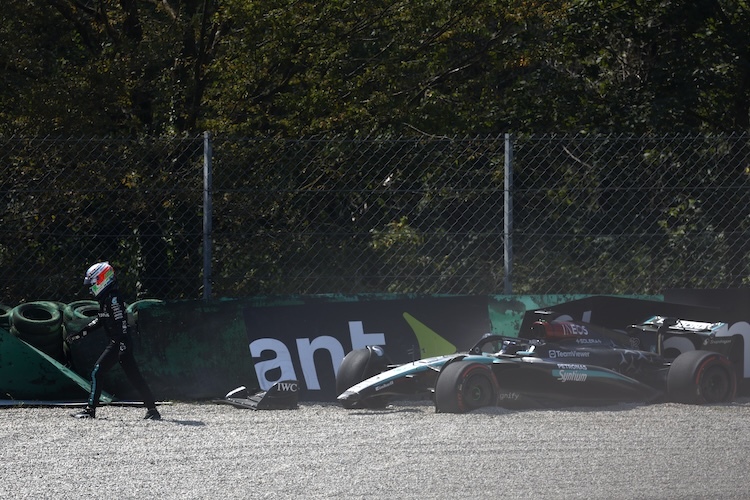 Unfall von Kimi Antonelli im Mercedes