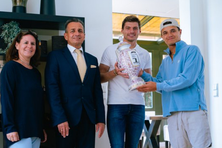 Max Verstappen hat seine Trophäe wieder
