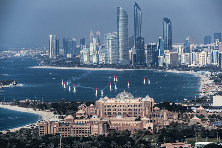 Die Saison startet in Abu Dhabi (Im Bild: Michael Goulian)