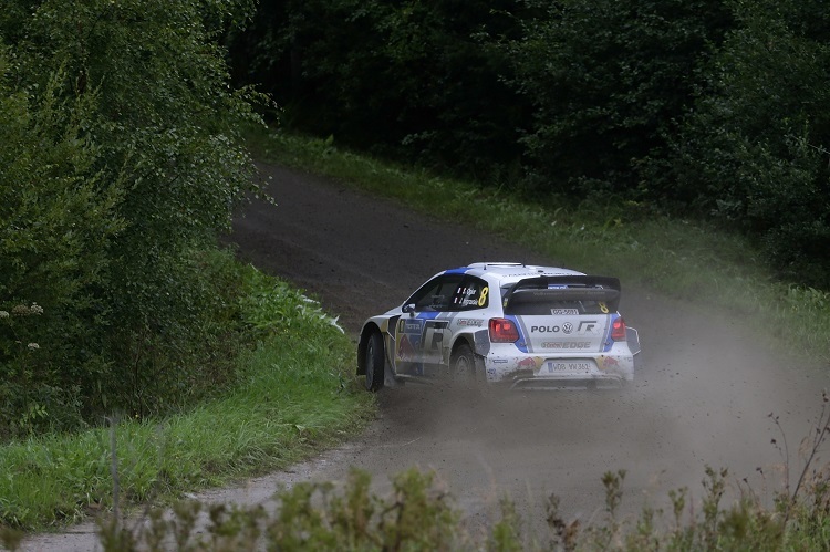 Sébastien Ogier entflieht seinen Verfolgern