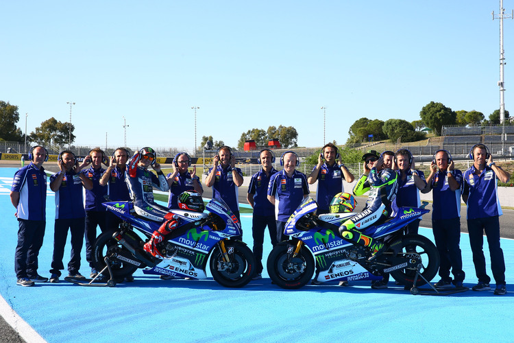 Das Movistar-Yamaha-Team mit Lorenzo und Rossi in Jerez
