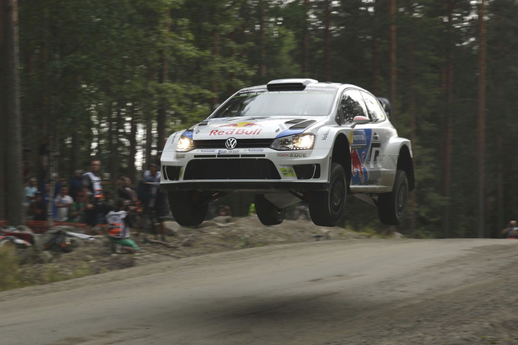 Latvala/Anttila im Volkswagen Polo WRC auf dem Sprung zum dritten Saisonsieg
