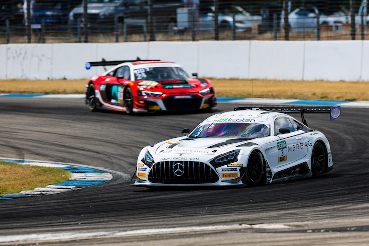  Arjun Maini zimmert den HRT Mercedes-AMG GT3 mit einem Rundenrekord auf die Pole-Position