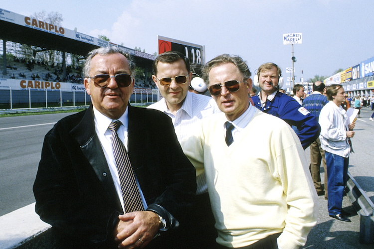 Mercedes-Vorstände Prof. Niefer, Dr. Peter und Prof. Hubbert 1989 beim Sportwagen-WM-Lauf in Monza 