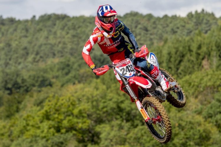 Tim Gajser (Honda) geht bei seiner Saisonvorbereitung 2018 einen etwas anderes Weg  