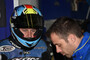 Marcel Schrötter mit Tech3-Crewchief Nicolas Reynier