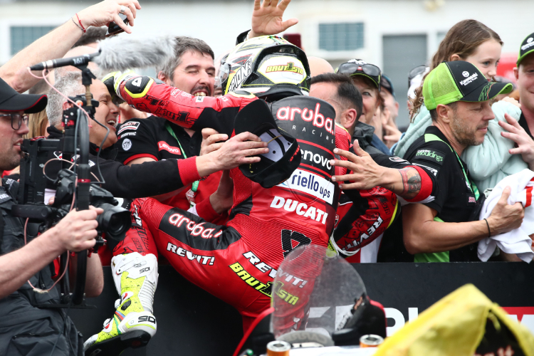 Alvaro Bautista feierte mit dem Aruba-Ducati-Team
