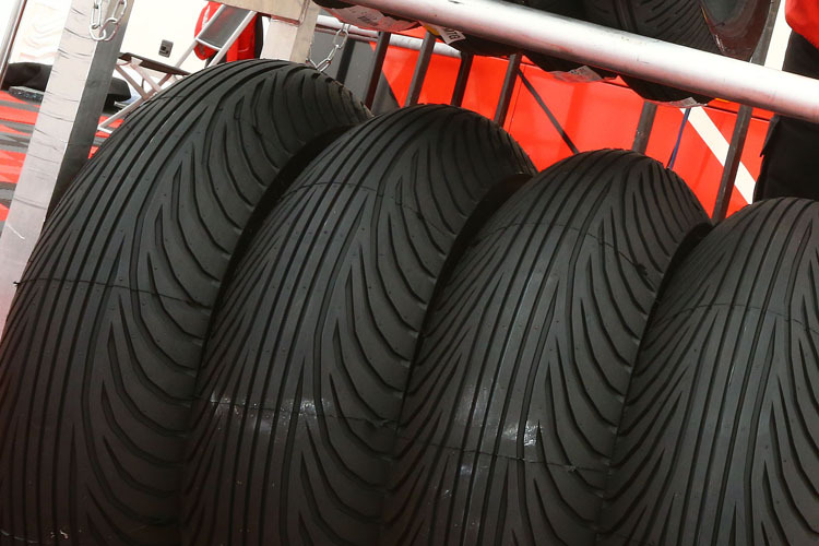 Die Regenreifen von Bridgestone: neue Vorschrift