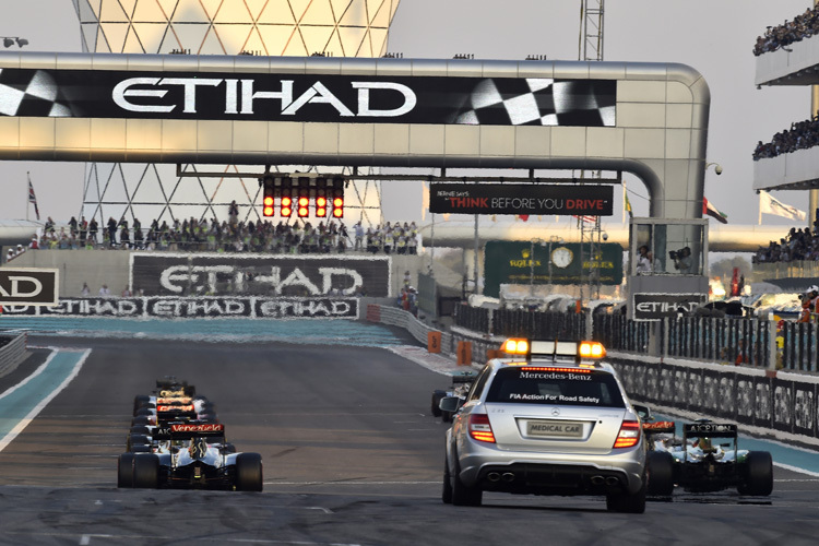 Start zum Abu-Dhabi-GP 2014: die doppelten WM-Punkte werden einmalig bleiben