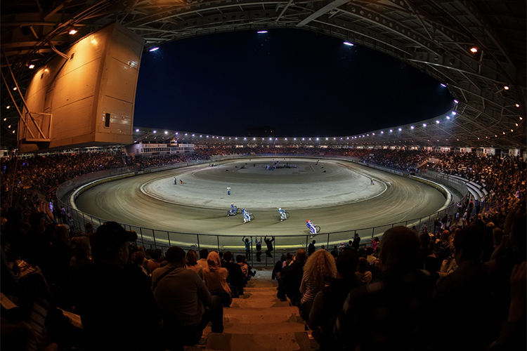 Das moderne Stadion in Togliatti