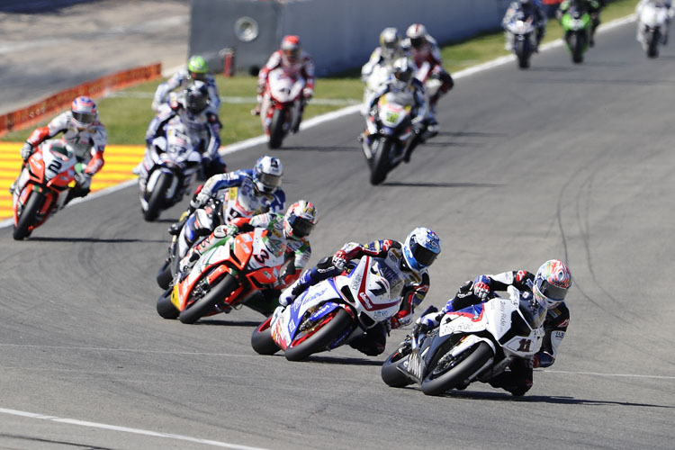 BMW vor dem Rest des Feldes - so hätte man es auch gerne in Assen