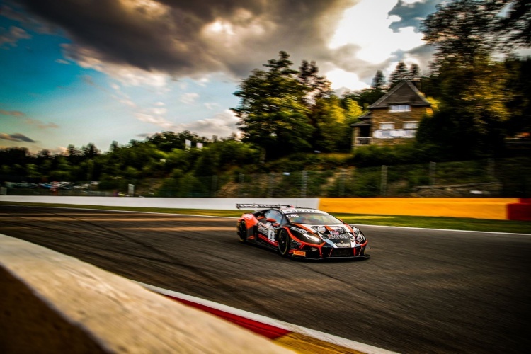 Dieser Lamborghini Huracán GT3 startet von der Pole-Position der 24h Spa 2022