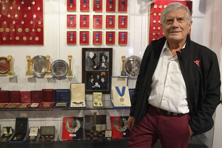 Rekordweltmeister Giacomo Agostini (77) in seinem Privatmuseum