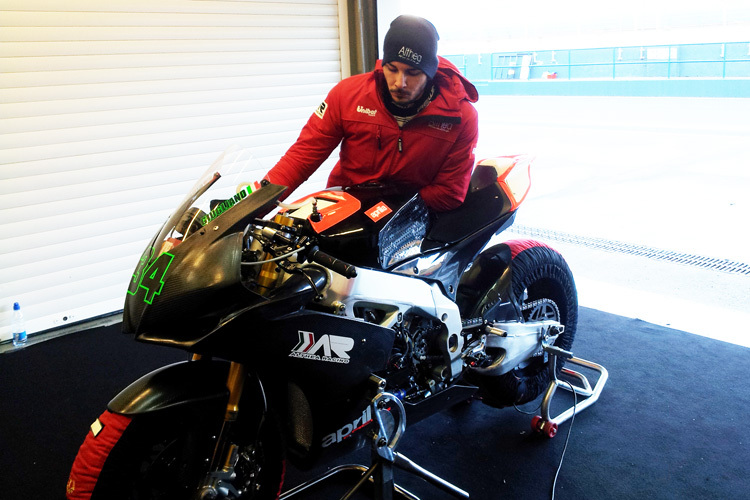 Davide Giugliano mit der Aprilia RSV4