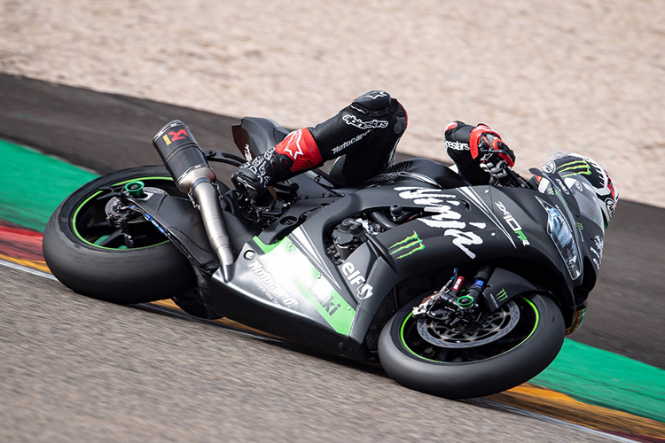 Weltmeister Jonathan Rea auf der neuen Kawasaki ZX-10RR