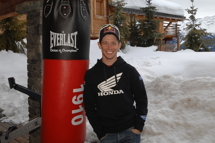 Casey Stoner hat in Verbier einen Boxsack zur Verfügung