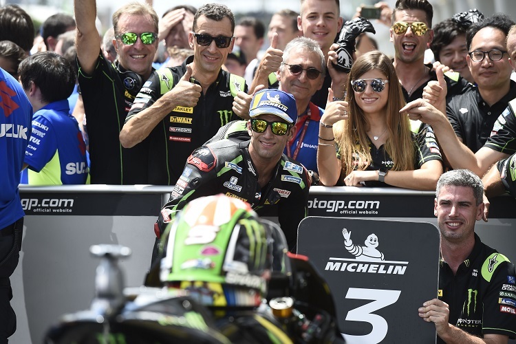 Johann Zarco und sein Yamaha Tech 3 Team in Malaysia