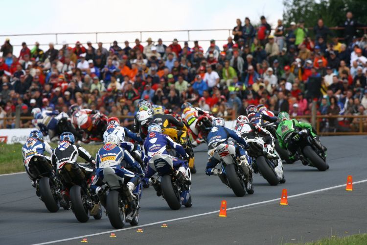 IDM Superbike auf dem Schleizer Dreieck.