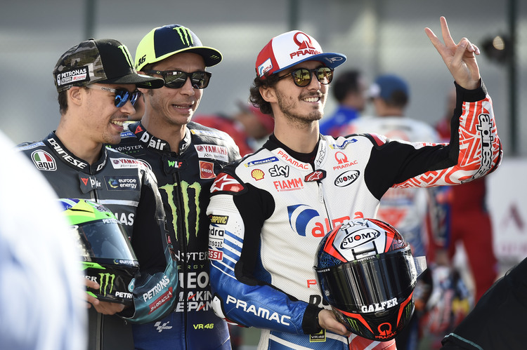 Der Lehrmeister Valentino Rossi mit seinen Schützlingen Franco Morbidelli (links) und Pecco Bagnaia (rechts)