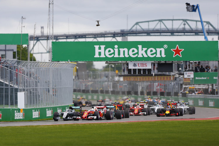 Beim Start setzte sich Sebastian Vettel vor Lewis Hamilton an die Spitze, doch der Ferrar-Pilot hatte am Ende das Nachsehen