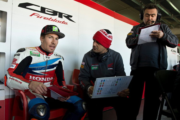 Nicky Hayden (li.) fehlt beim Jerez-Test