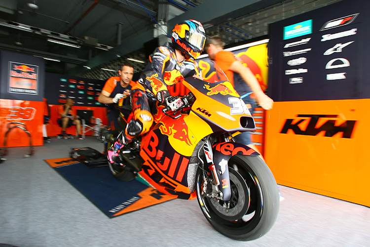 Bradley Smith auf der KTM RC16