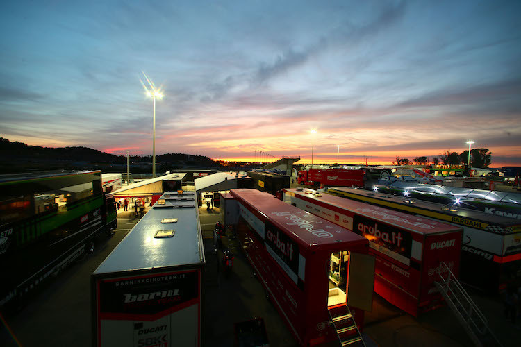 Die Superbike-WM schlägt ihre Zelte erst im Oktober in Jerez auf