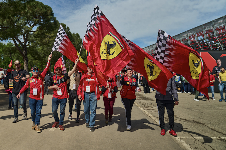 Die Fans sind zurück in Imola