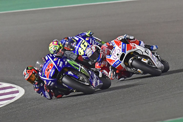 Maverick Viñales siegte 2017 beim Katar-GP vor Andrea Dovizioso und Valentino Rossi