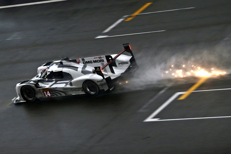 Porsche brannte in China am Freitag noch kein Feuerwerk an