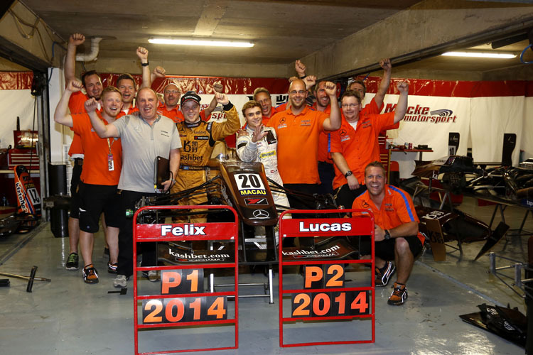 Das ganze Mücke-Team bejubelte in Macau den Doppelerfolg von Felix Rosenqvist und Lucas Auer