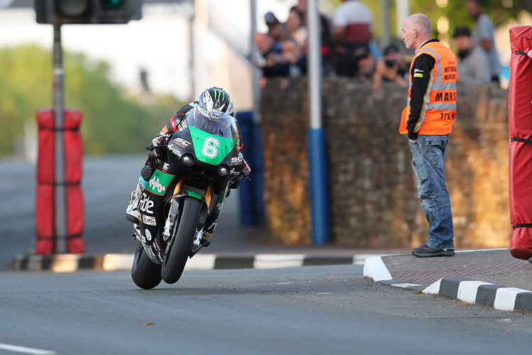 Michael Dunlop (Paton) gewinn die Lightweight-TT