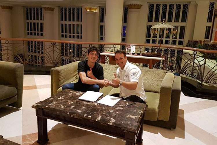 Axel Pons mit RW Racing-Teammanager Jarno Janssen