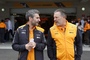 McLaren-CEO Zak Brown und Teamchef Andrea Stella sind zufrieden mit den bisherigen Leistungen von Oscar Piastri