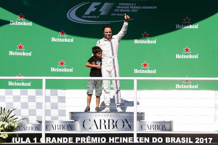 Felipe und Felipinho Massa auf dem Siegerpodest von Interlagos