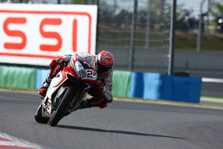 Leon Camier in Magny-Cours