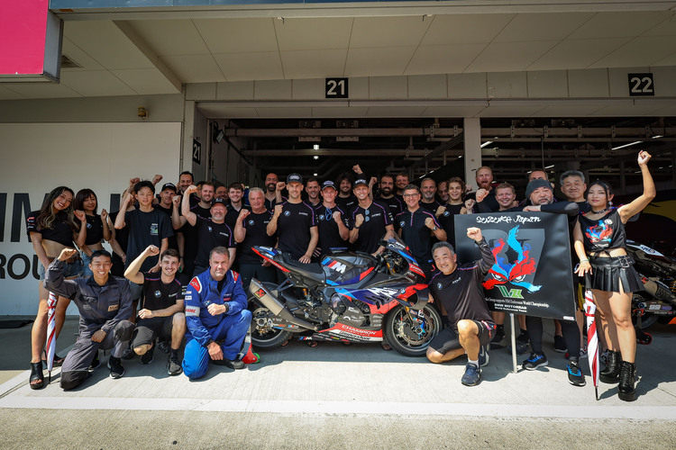 Das BMW Motorrad World Endurance Team in Suzuka