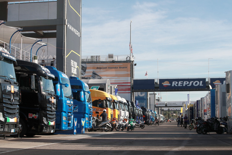 Ein beinahe menschenleeres Fahrerlager: Journalisten dürfen auch 2021 vorerst nicht durch den Paddock spazieren